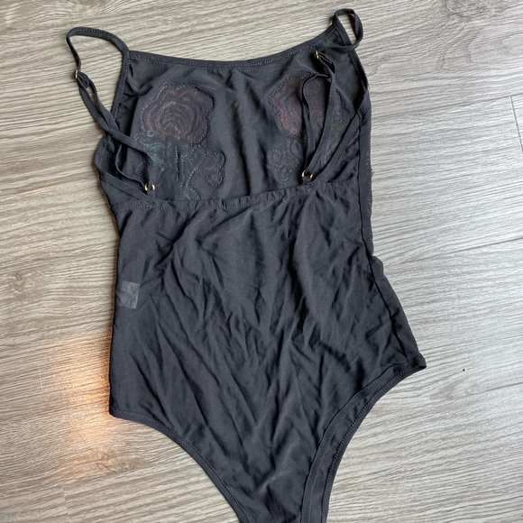 Roses Mesh Bodysuit - Picture 2 of 4